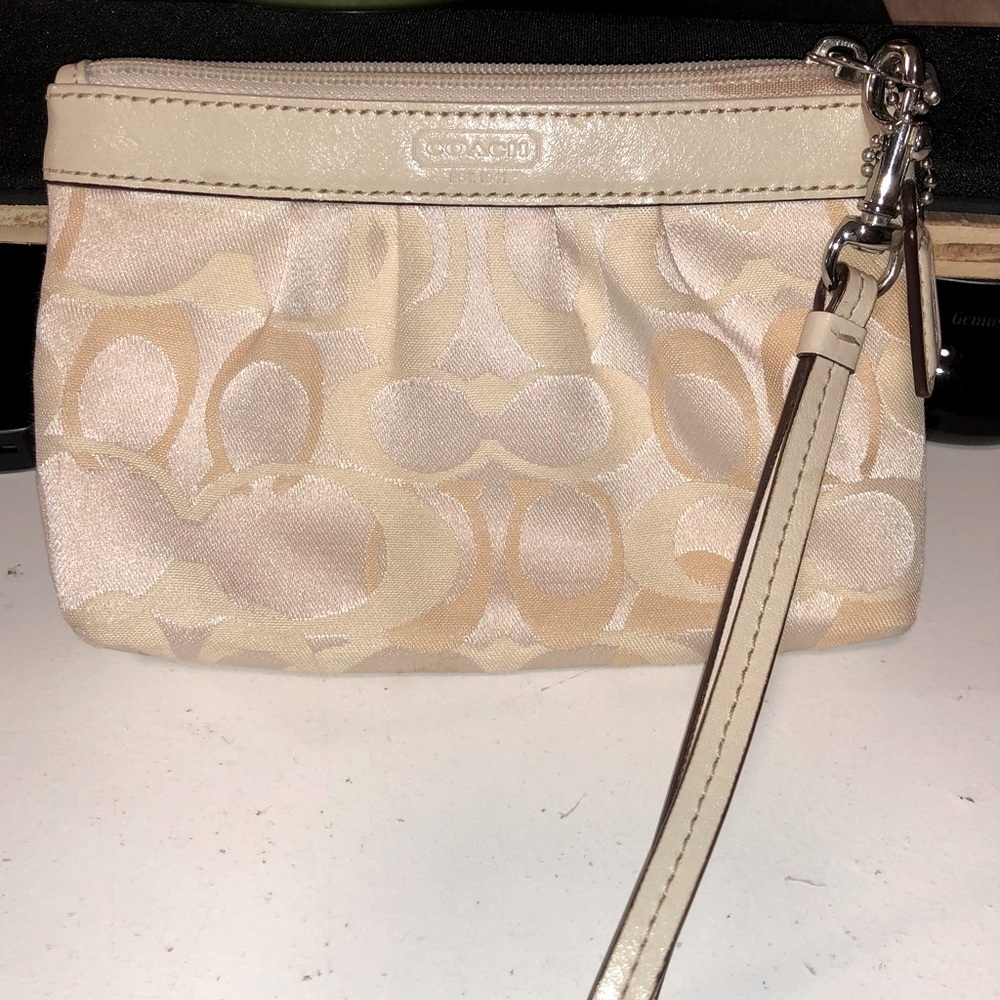 🌟COACH WRISTLET